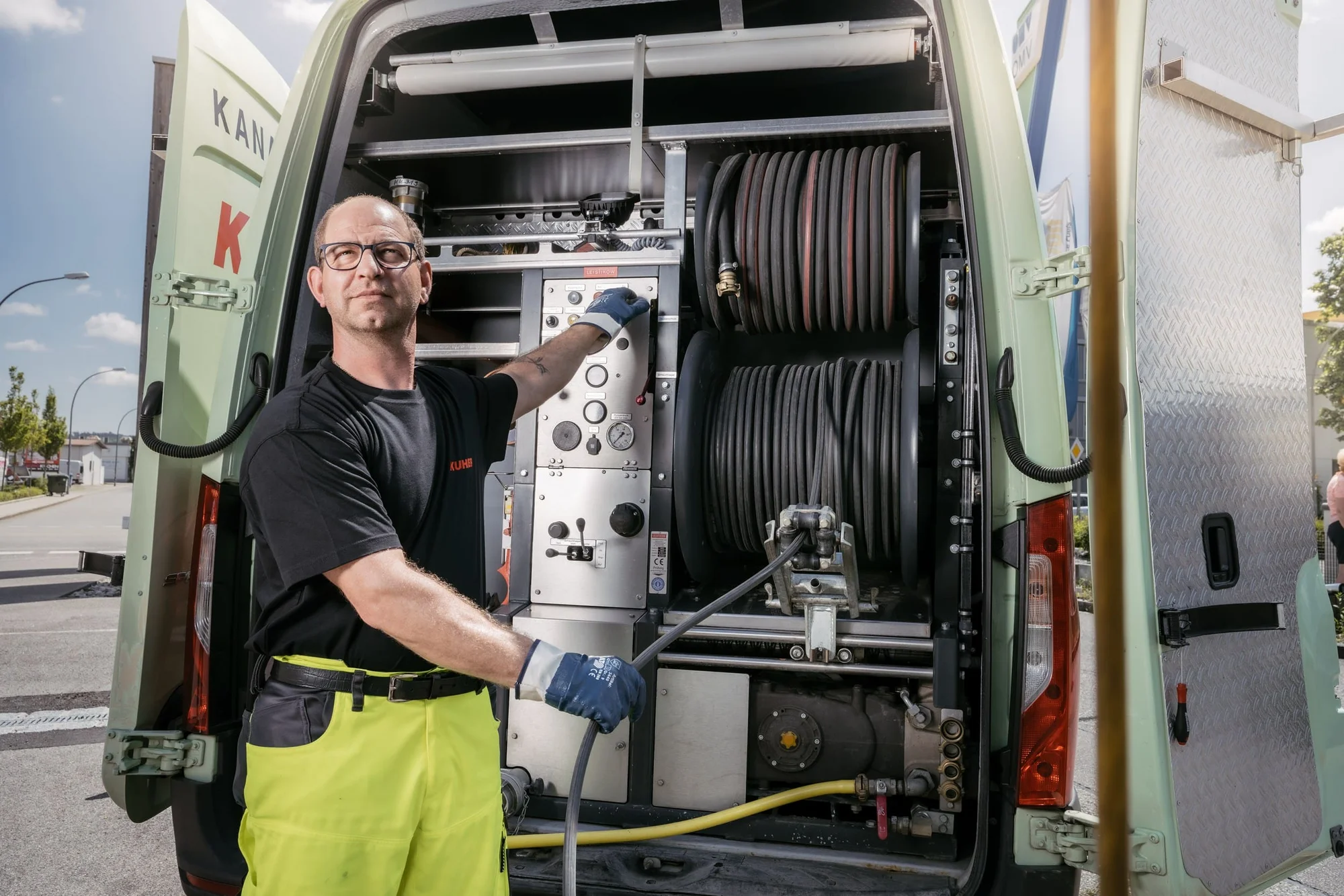 Kanalreinigung für Schächte und Kanäle